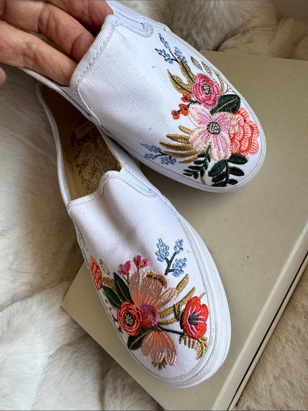 White Floral Embroidered Slip-On Sneakers - Women's